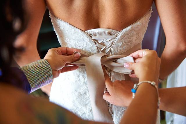 Bridesmaids are the best!