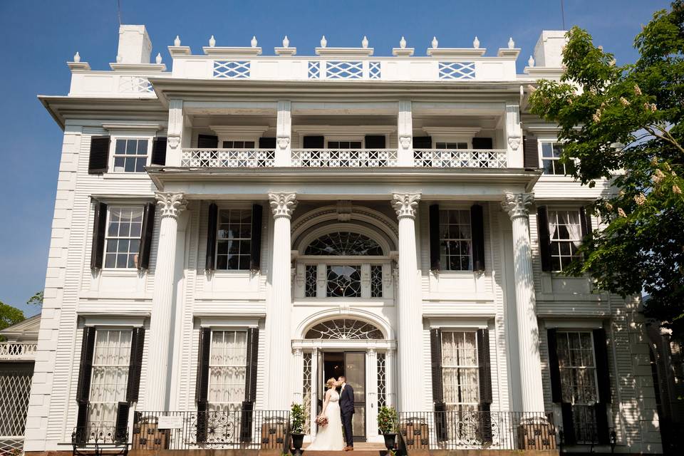 Bride & Groom at Linden Place