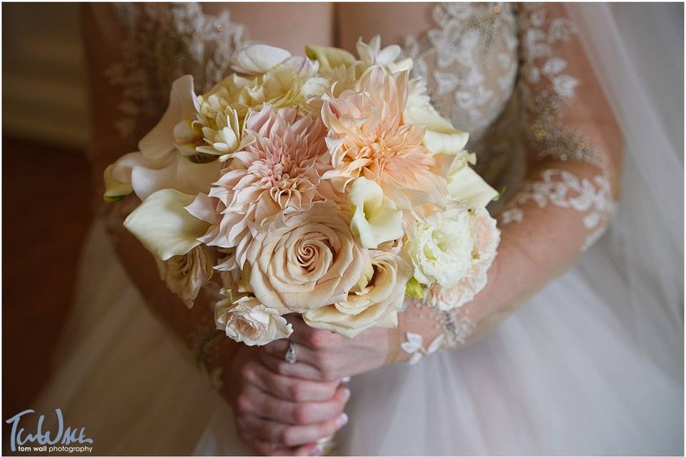 Soft colored wedding bouquet