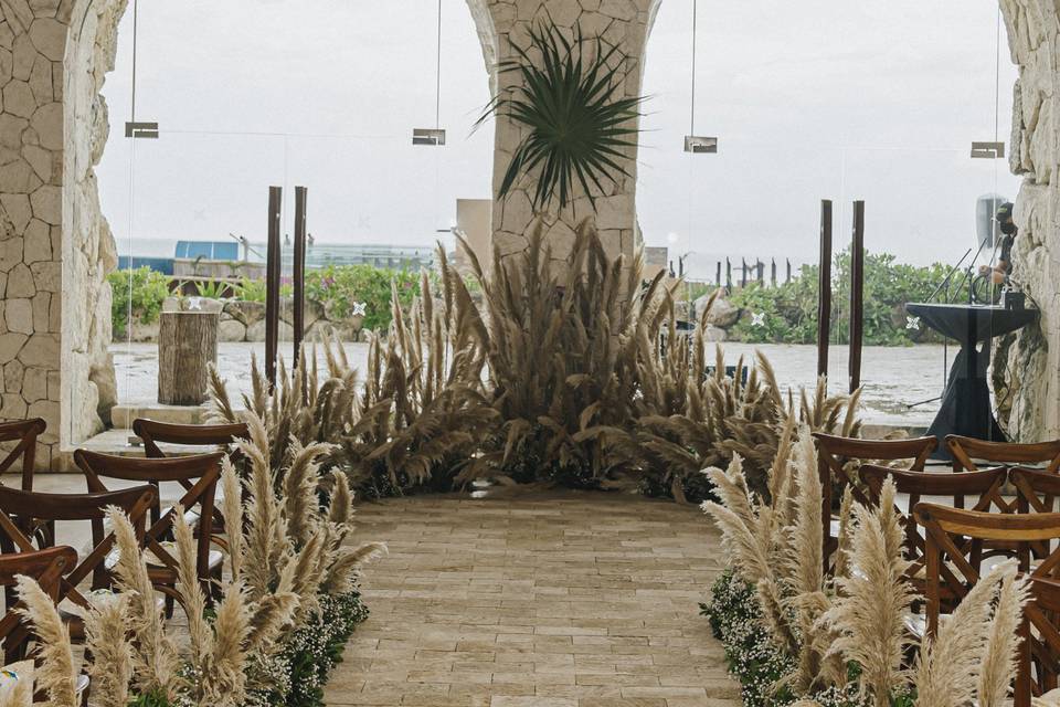 Xcaret Wedding, pampas grass