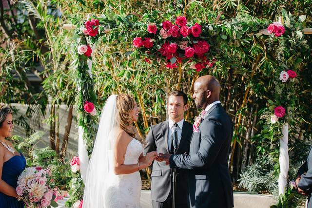 The Nashville Wedding Officiant