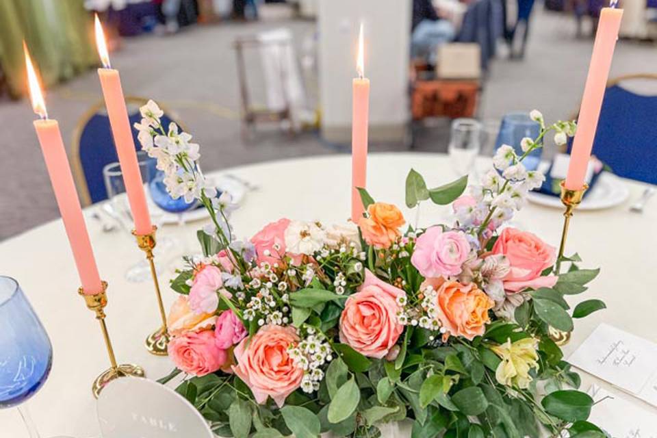 Summer wedding table setting