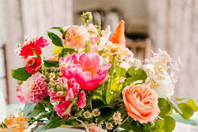Centerpiece Table Arrangement