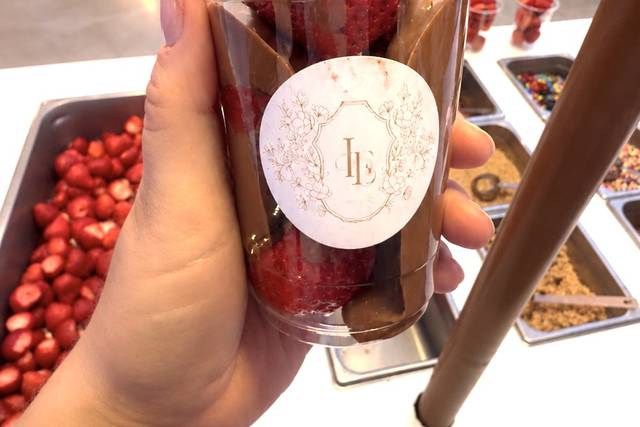 Chocolate strawberry cup
