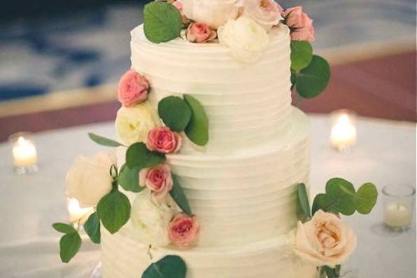 coral wedding cupcakes