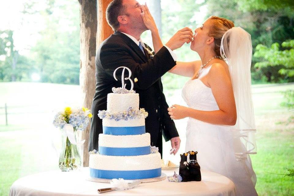 Feeding each other cake