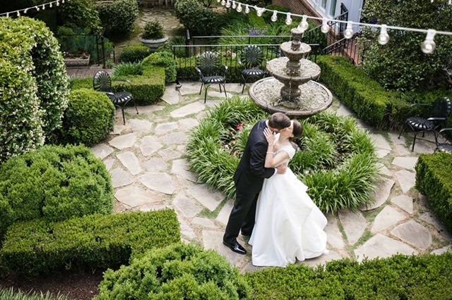 Garden kiss