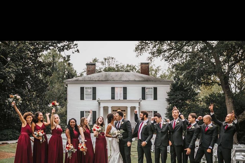 Bridal portrait in the garden