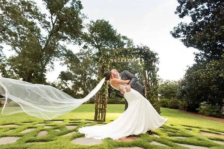 Mansion backdrop ceremony