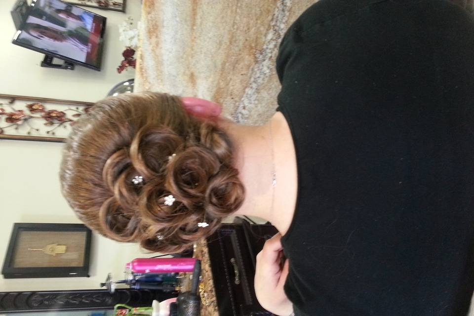 A Cut Above Color Group Hair Salon