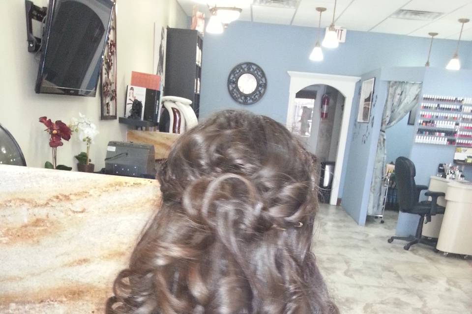 A Cut Above Color Group Hair Salon