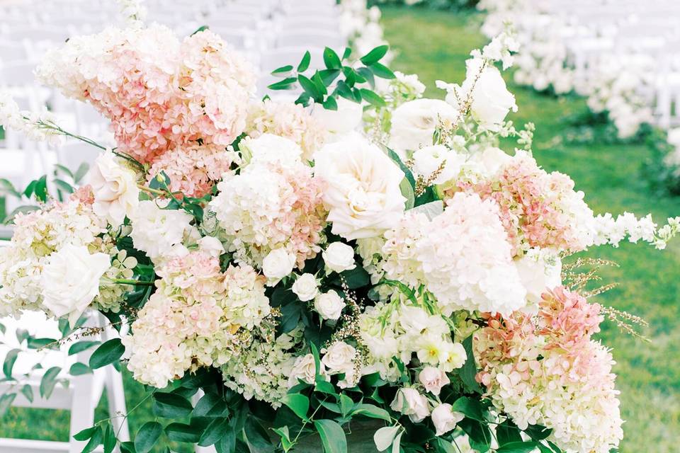 Ceremony aisle floral