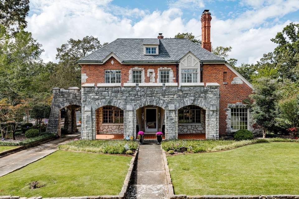 Illustration of the manor!