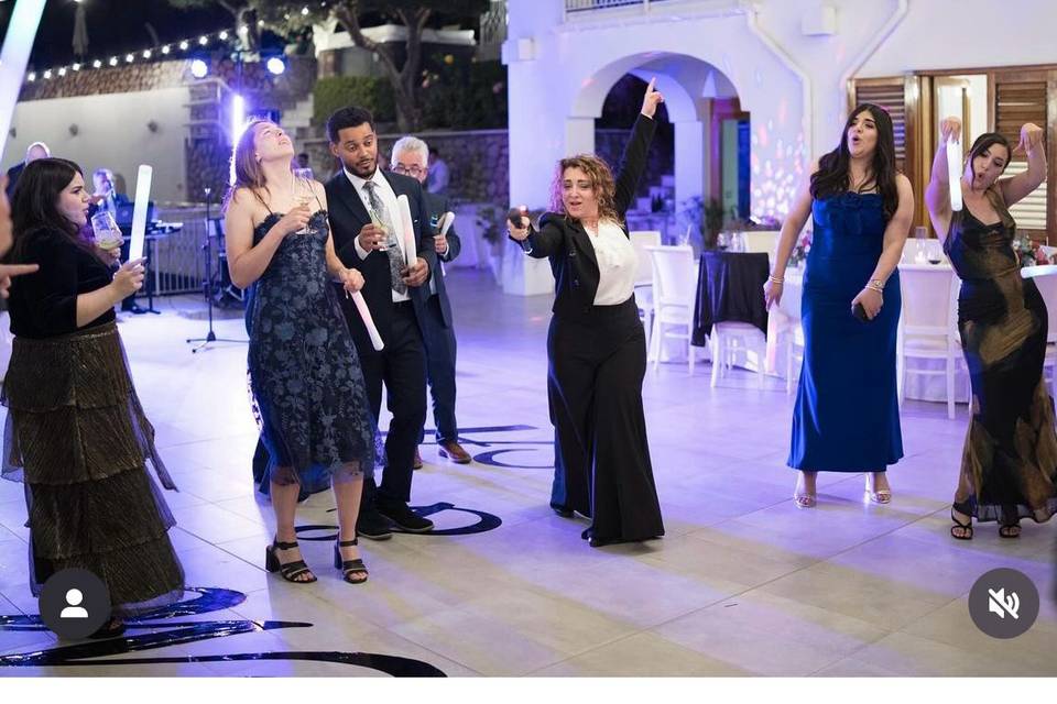 Singer in action!!