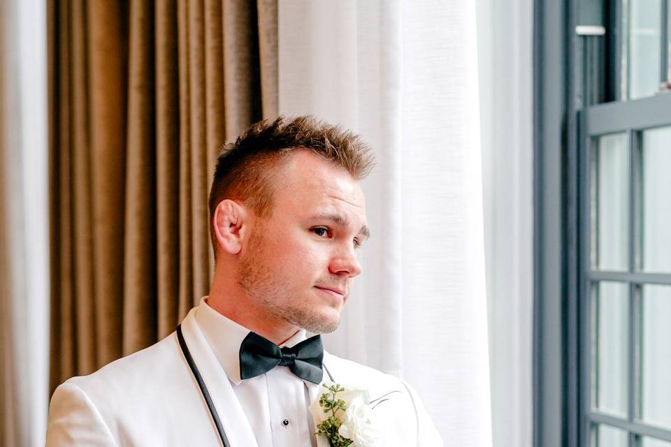 Black & White Shawl Tuxedo