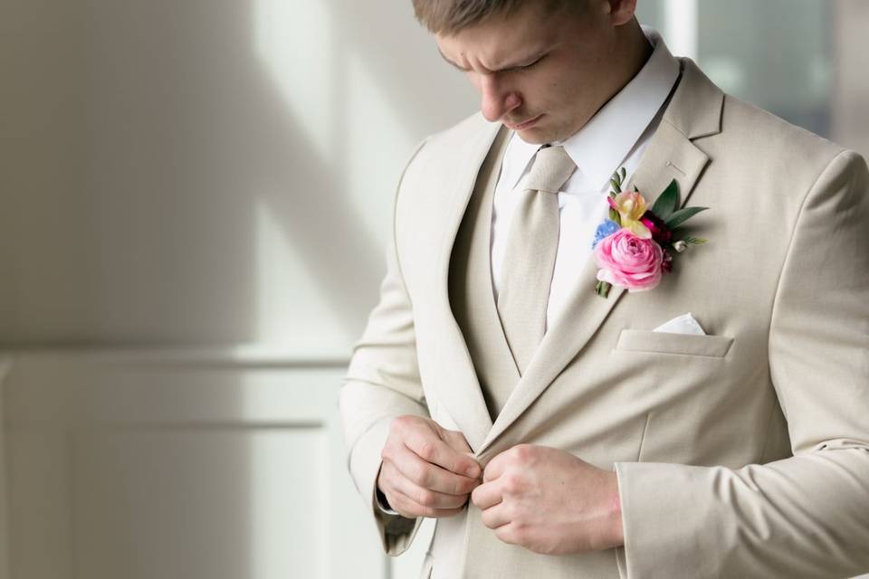 Dominic Cream Suit