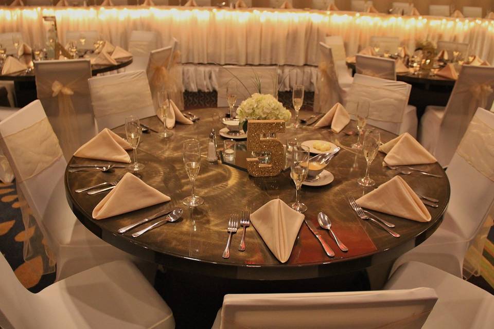 Elegant table settings