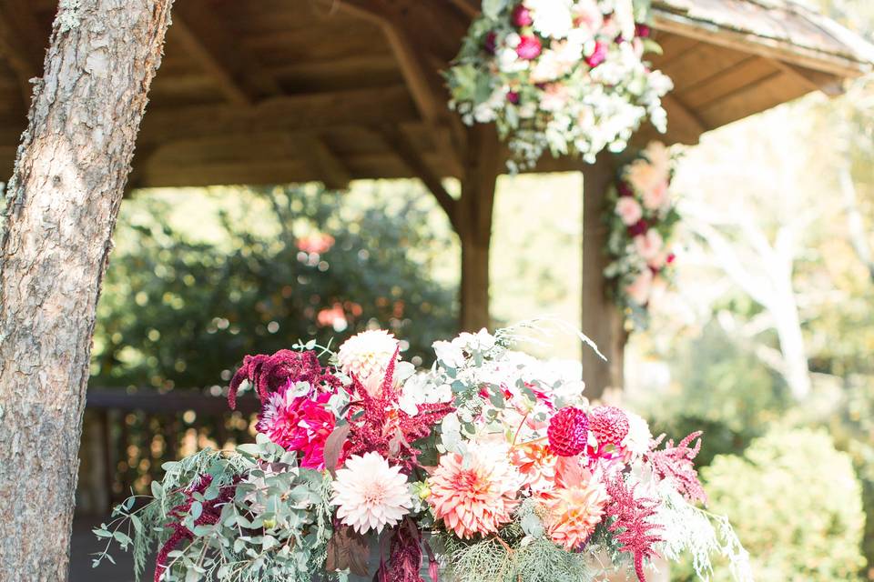 Wine barrel & florals