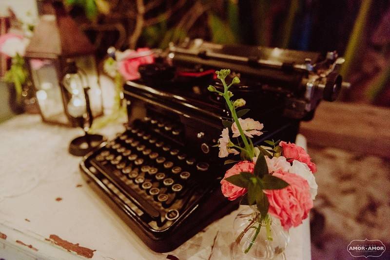 Guestbook typewriter