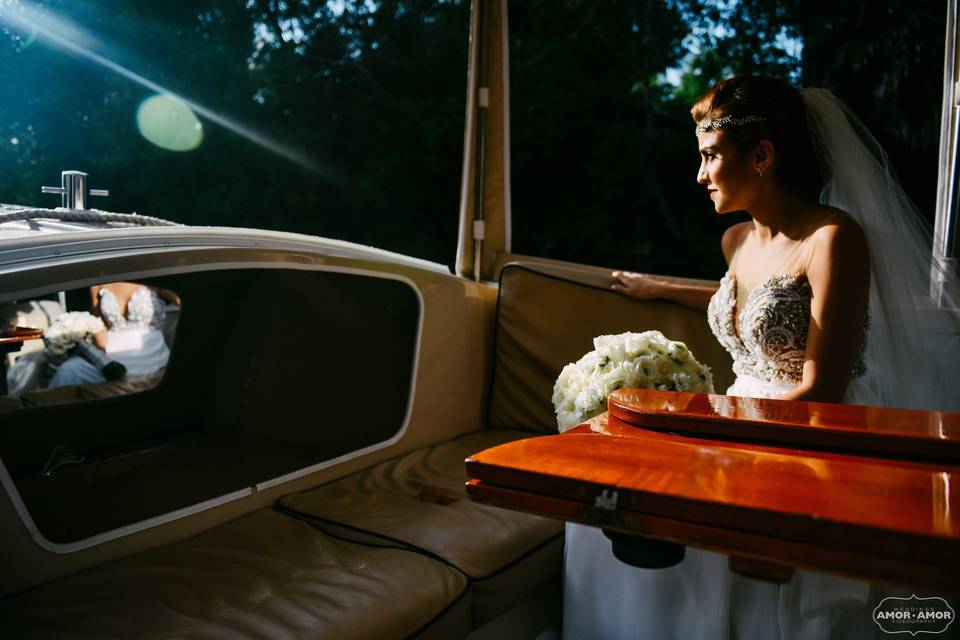 Bridal boat entrance