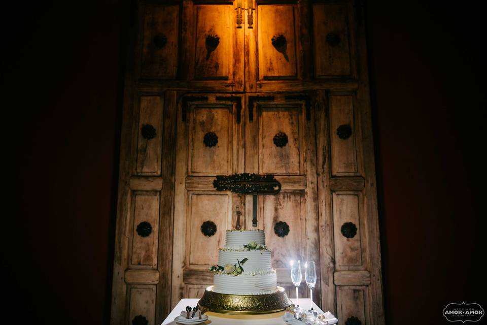 Banyan Tree wedding cake