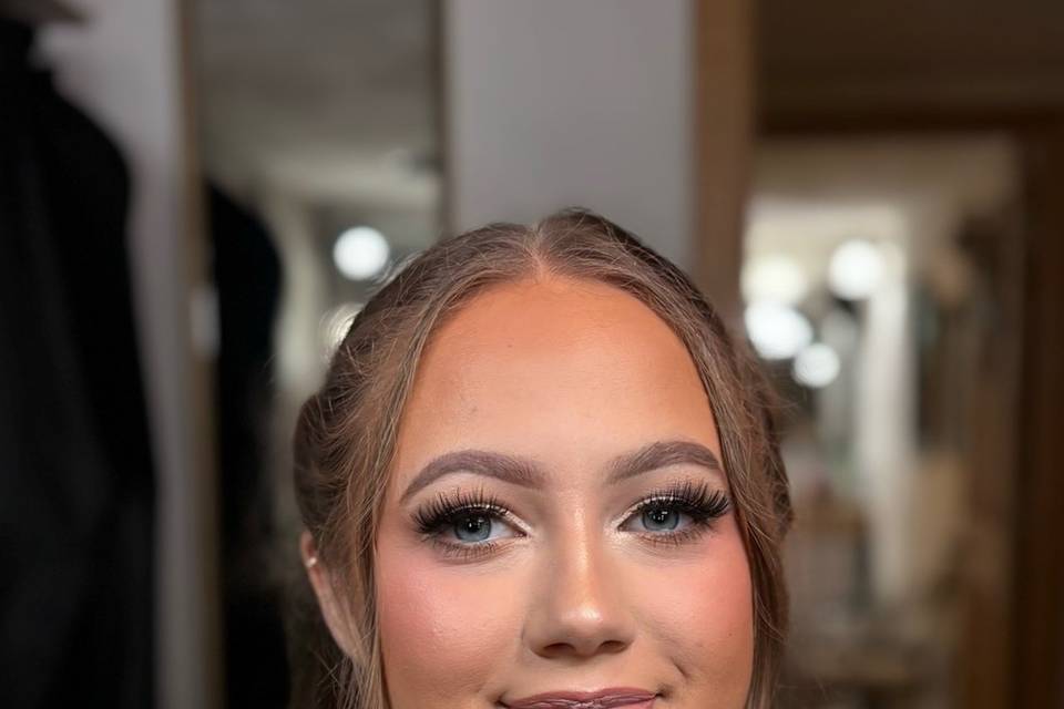 Full glam