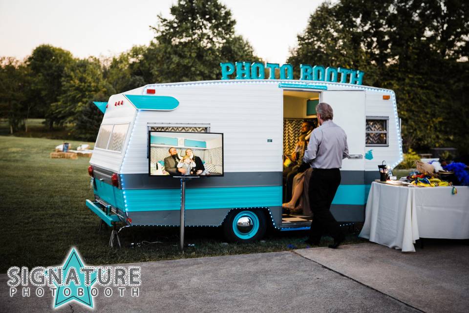 Vintage Photo Booth Camper.  1972 Shasta.