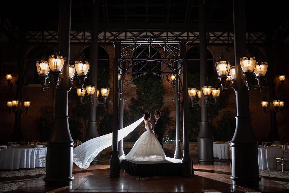 Romantic lighting - sherminphotography