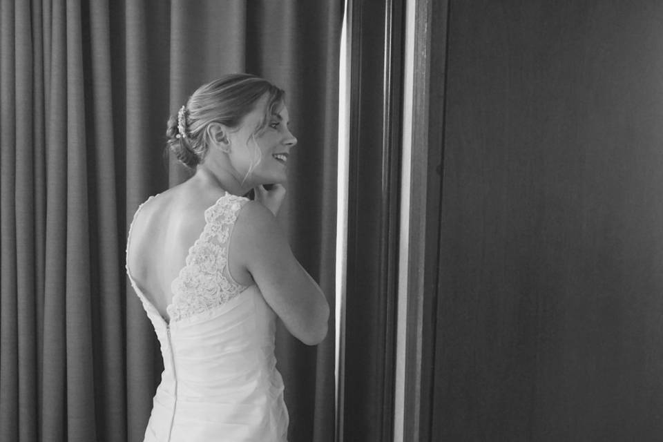 Behind the scenes with the bride.