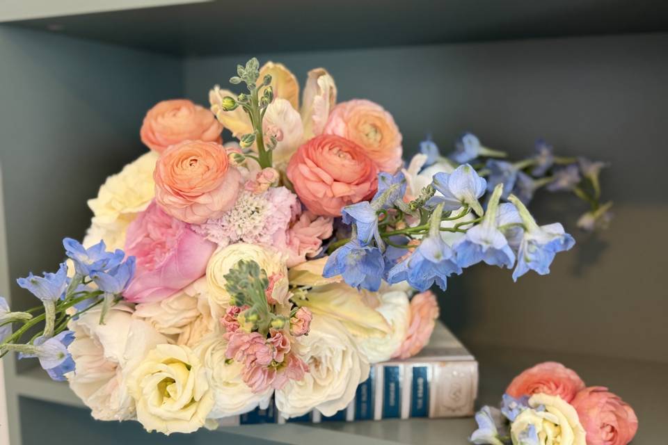 Love this bridal bouquets!