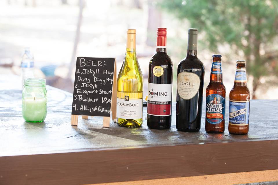 The rustic bar in the Forest Pavilion features 4 taps and can be moved to any location within the room, or even outdoors if preferred.