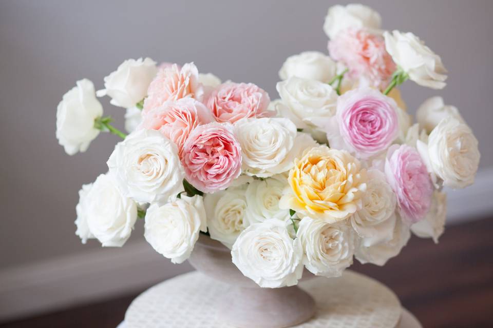 Classic table centerpiece