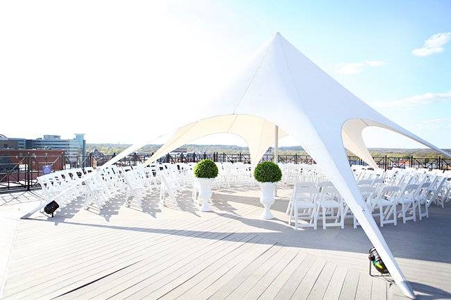 SkyDeck - Rooftop Venue