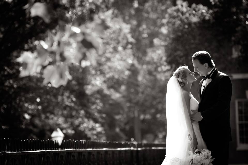 Black and white kiss - Ron B. Wilson Photography, Inc