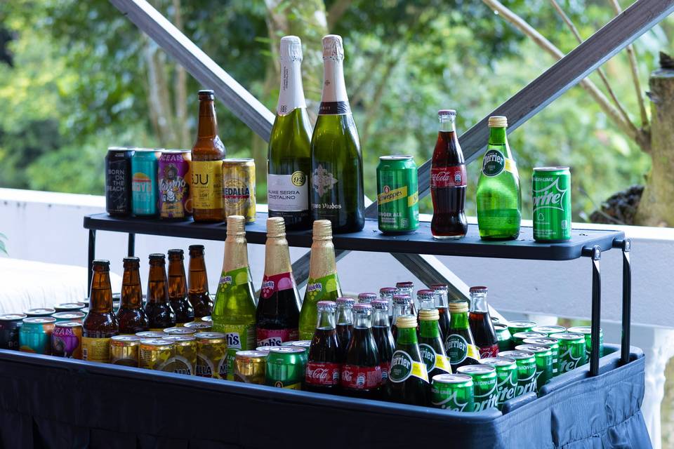 Complementary Beverage Table