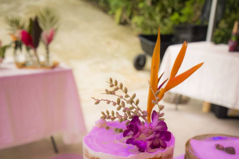 Cake styling