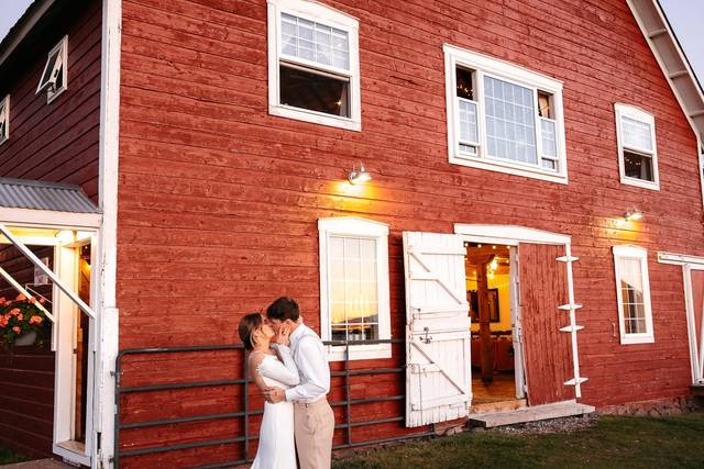Red Barn Kiss