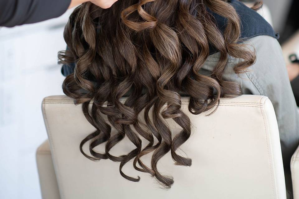 Simple yet elegant curls