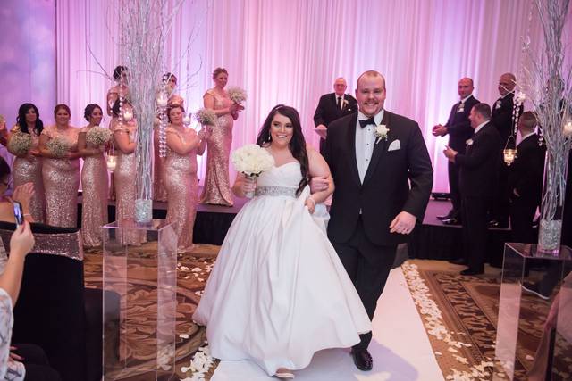 Walking down the aisle - VisualEtiquette
