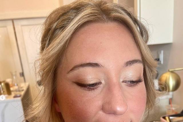 Natural makeup