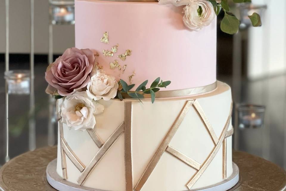 Smooth buttercream + geometric