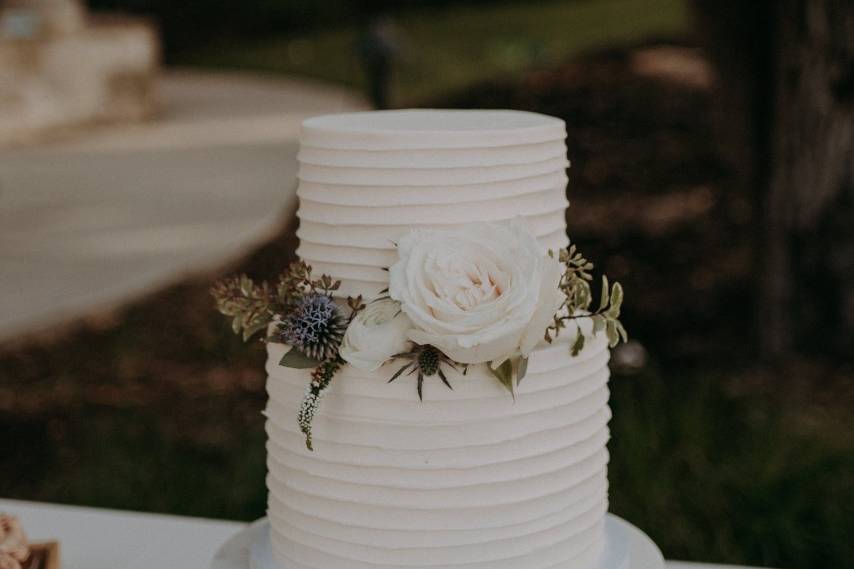 Rustic swirl cake