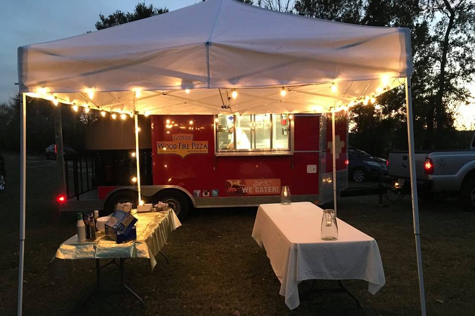 Gooroo's Wood Fire Pizza
