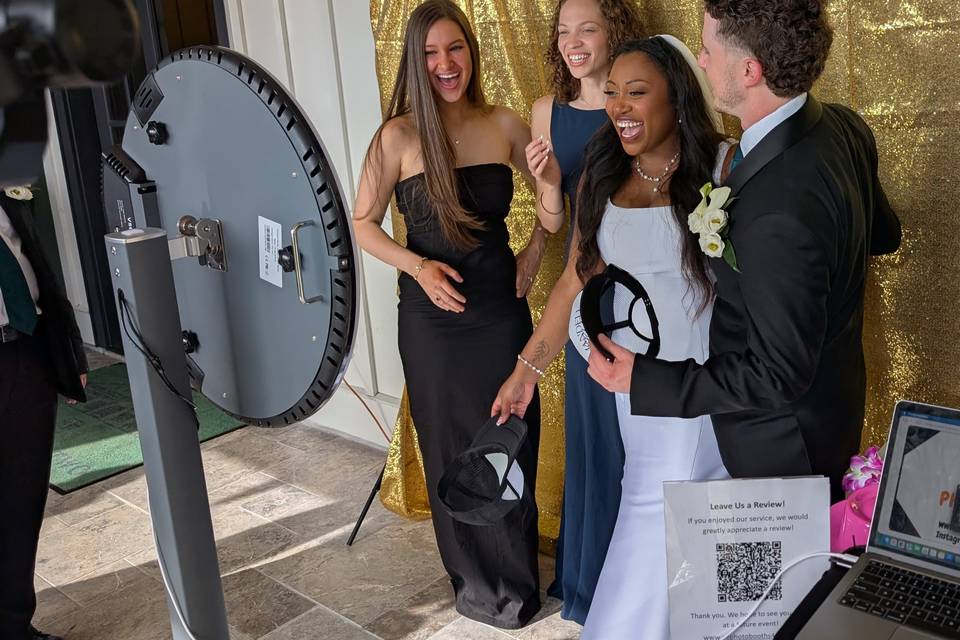 Photobooth fun with the bride