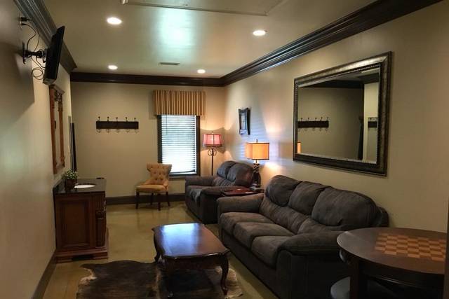 Grooms room