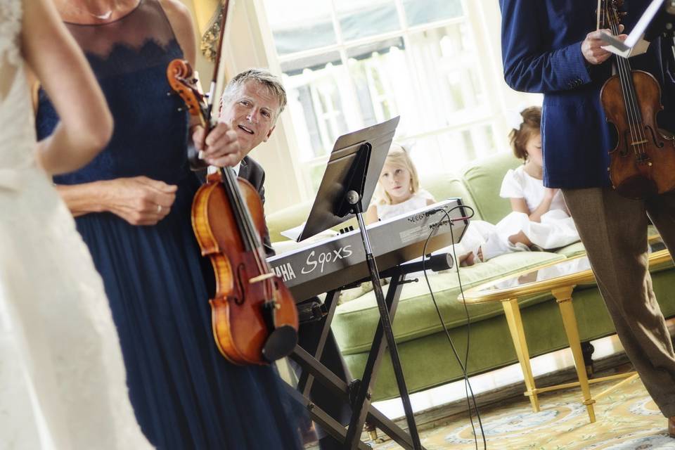 Wedding Party musicians