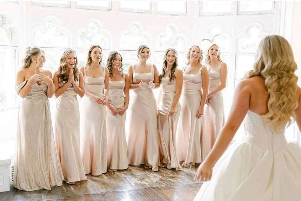 First look with Bridal party