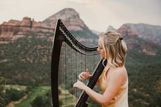 Adrienne Knauer Harpist