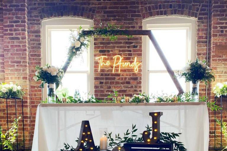 Sweetheart Table Styling