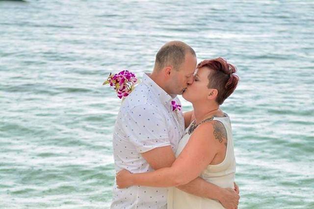 Kissing at the beach